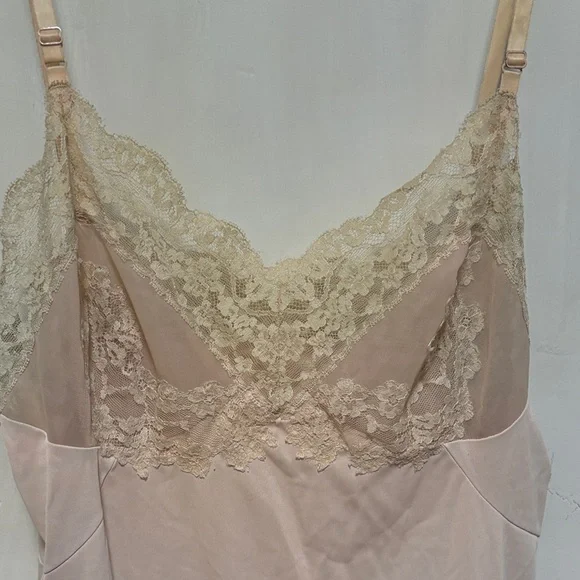 Vintage Vassarette Elegant Lace Trim Slip Dress Cream 34A - Picture 2 of 9